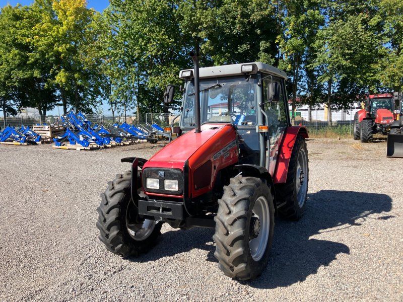 Massey Ferguson 4225