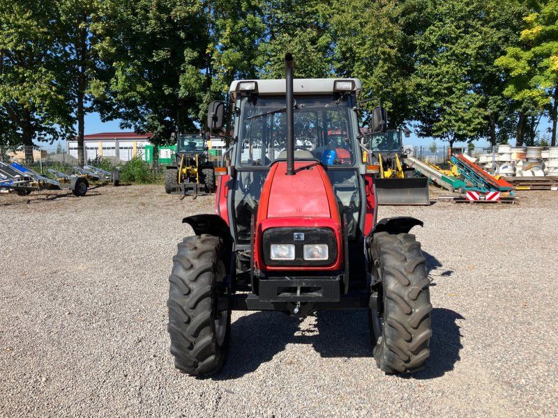 Massey Ferguson 4225