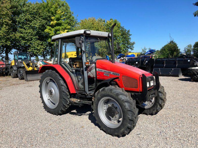 Massey Ferguson 4225