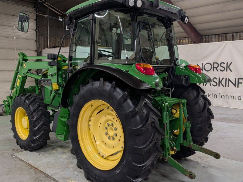 John Deere 5085M