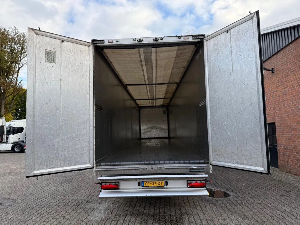 Kraker 2X K-Force 92m3 Alcoa SAF Tyrepilot Liftas 8MM Cargo Floor - Top condition