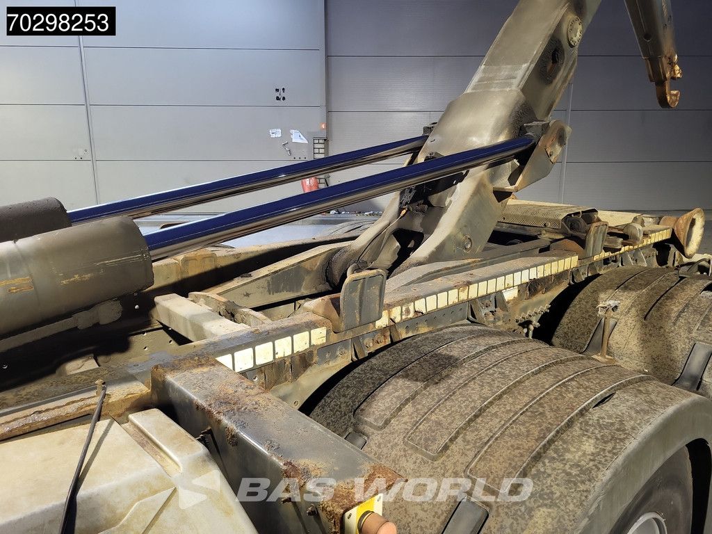 Volvo FM 370 6X2 21t Hooklift Lift Axle Automatic Euro 5