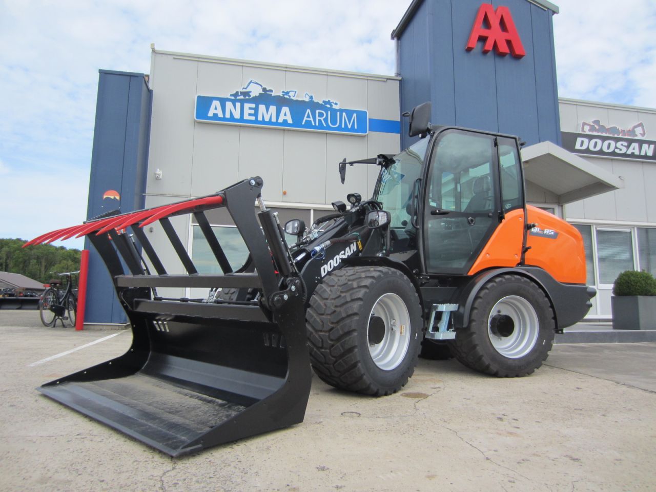 Develon DL85-7