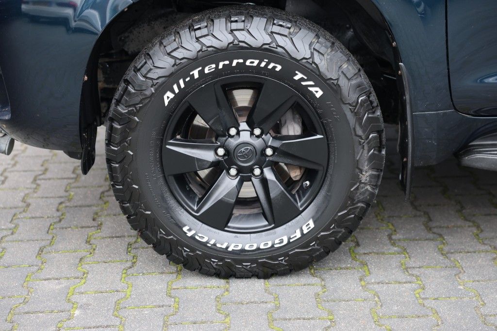 Toyota Landcruiser 150 2.8 D-4D 5DRS CHALLENGER A/T VAN
