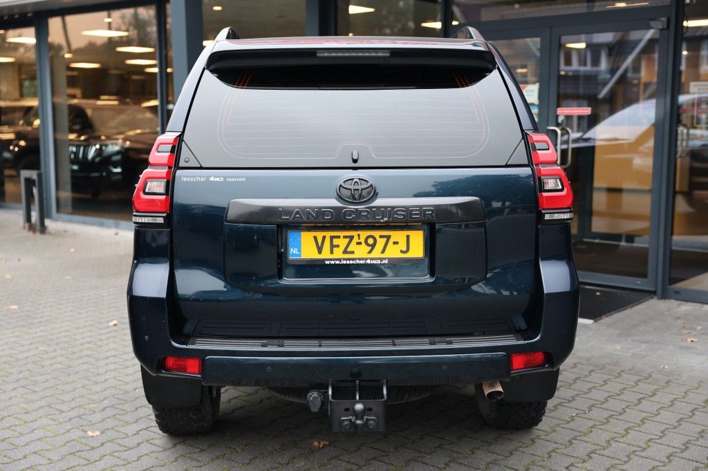 Toyota Landcruiser 150 2.8 D-4D 5DRS CHALLENGER A/T VAN