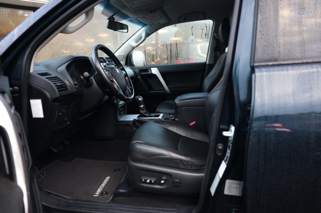 Toyota Landcruiser 150 2.8 D-4D 5DRS CHALLENGER A/T VAN