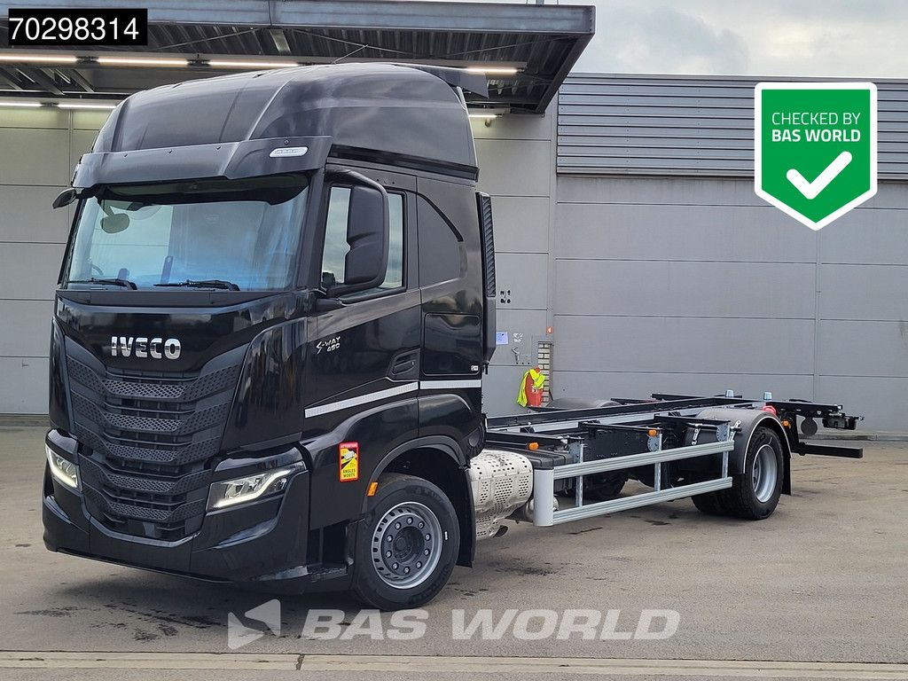 Iveco S-Way 460 4X2 NEW!! BDF Automatic Full air ACC Led Euro 6