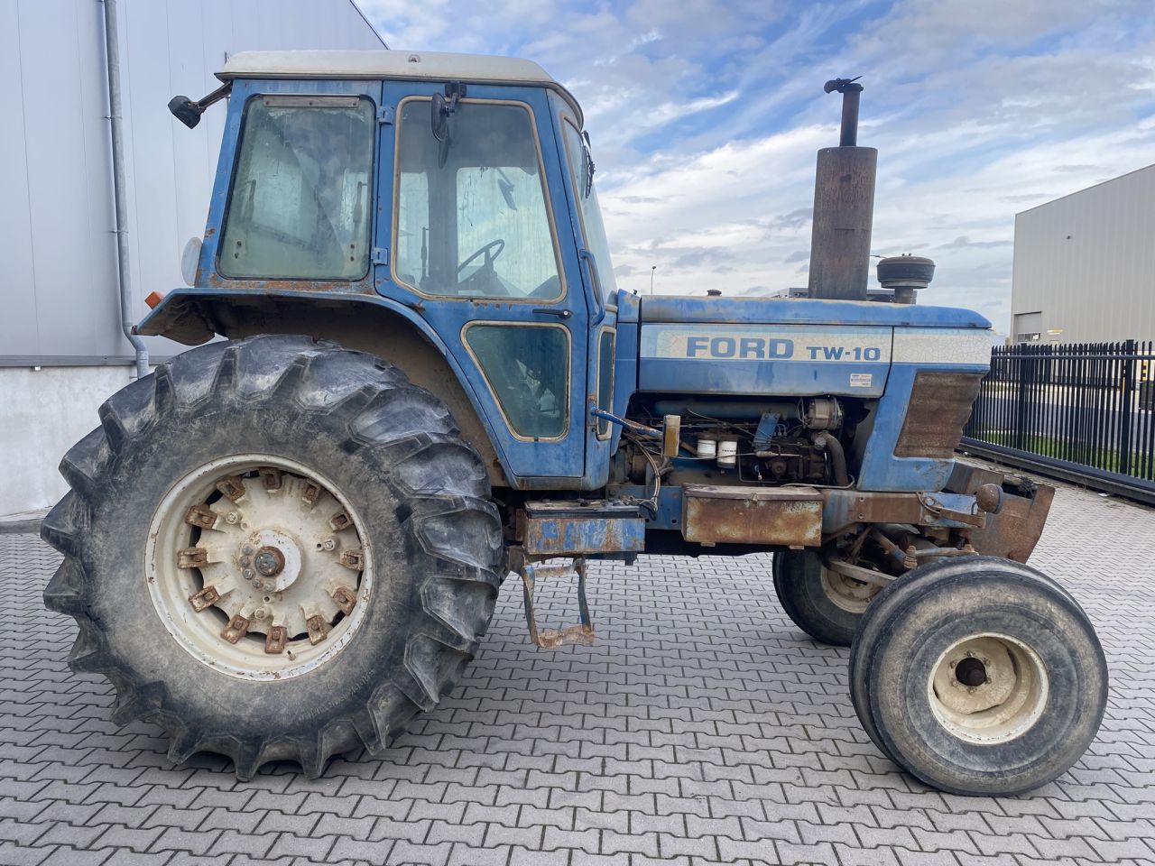 Ford TW-10
