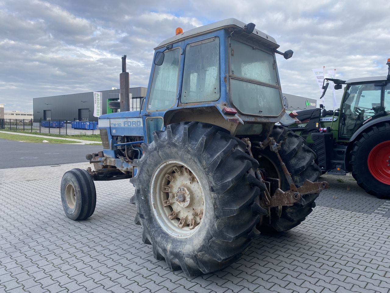 Ford TW-10