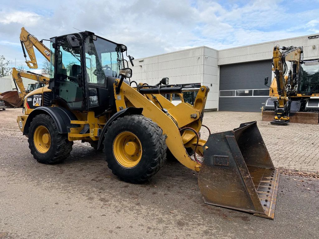 Caterpillar 908H
