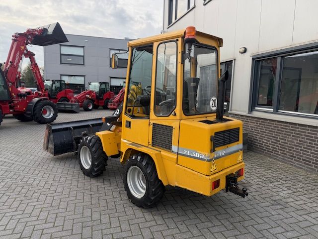 Volvo ZL302 Minishovel Kniklader Slechts 2200u NIEUWSTAAT
