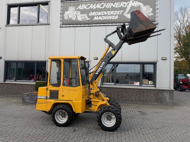 Volvo ZL302 Minishovel Kniklader Slechts 2200u NIEUWSTAAT