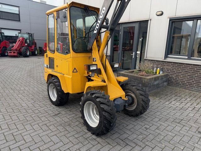 Volvo ZL302 Minishovel Kniklader Slechts 2200u NIEUWSTAAT