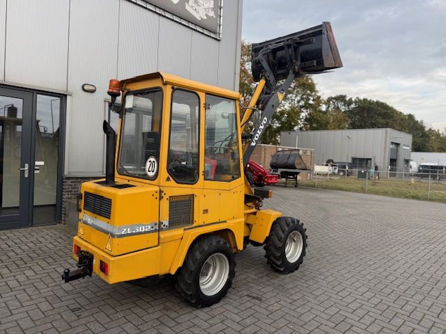 Volvo ZL302 Minishovel Kniklader Slechts 2200u NIEUWSTAAT