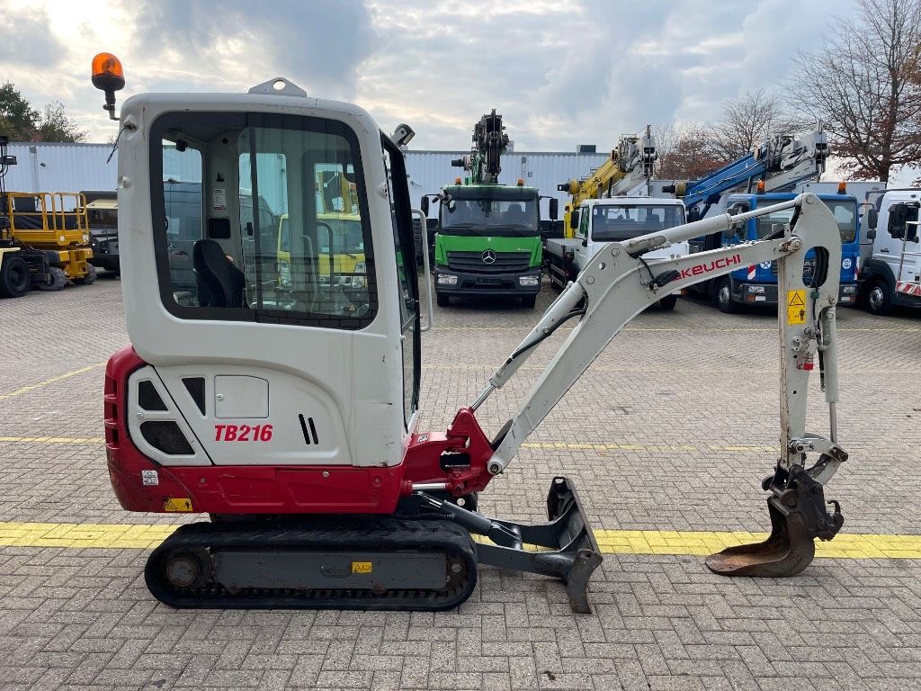 Takeuchi TB 216 GERESERVEERD