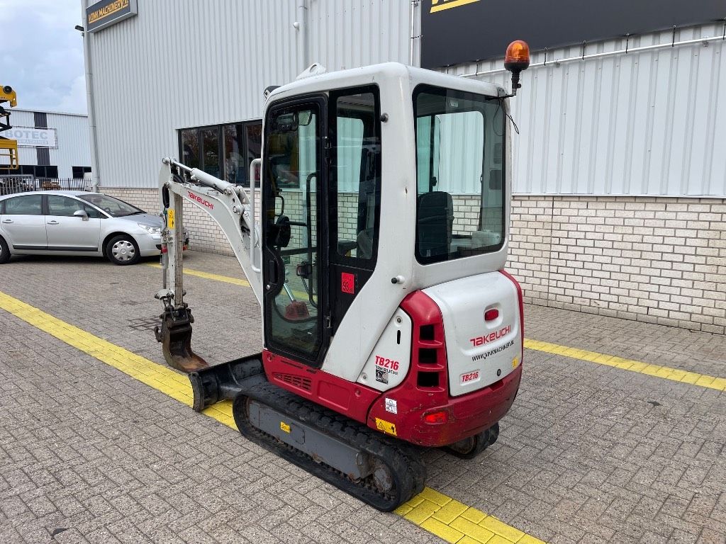 Takeuchi TB 216 GERESERVEERD