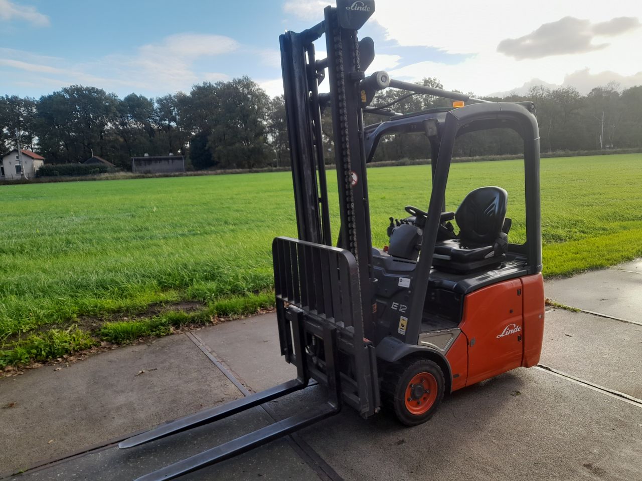 Linde E12 elektrische heftruck 1320 uur!
