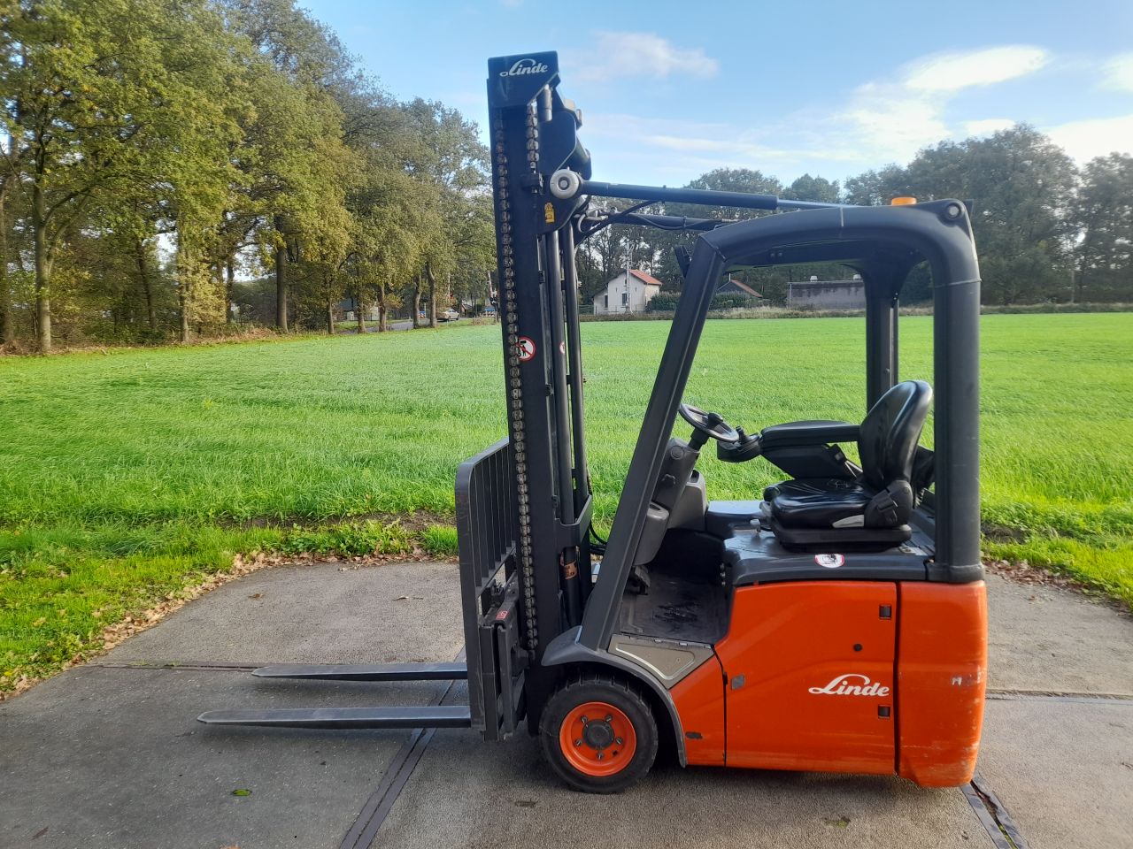 Linde E12 elektrische heftruck 1320 uur!
