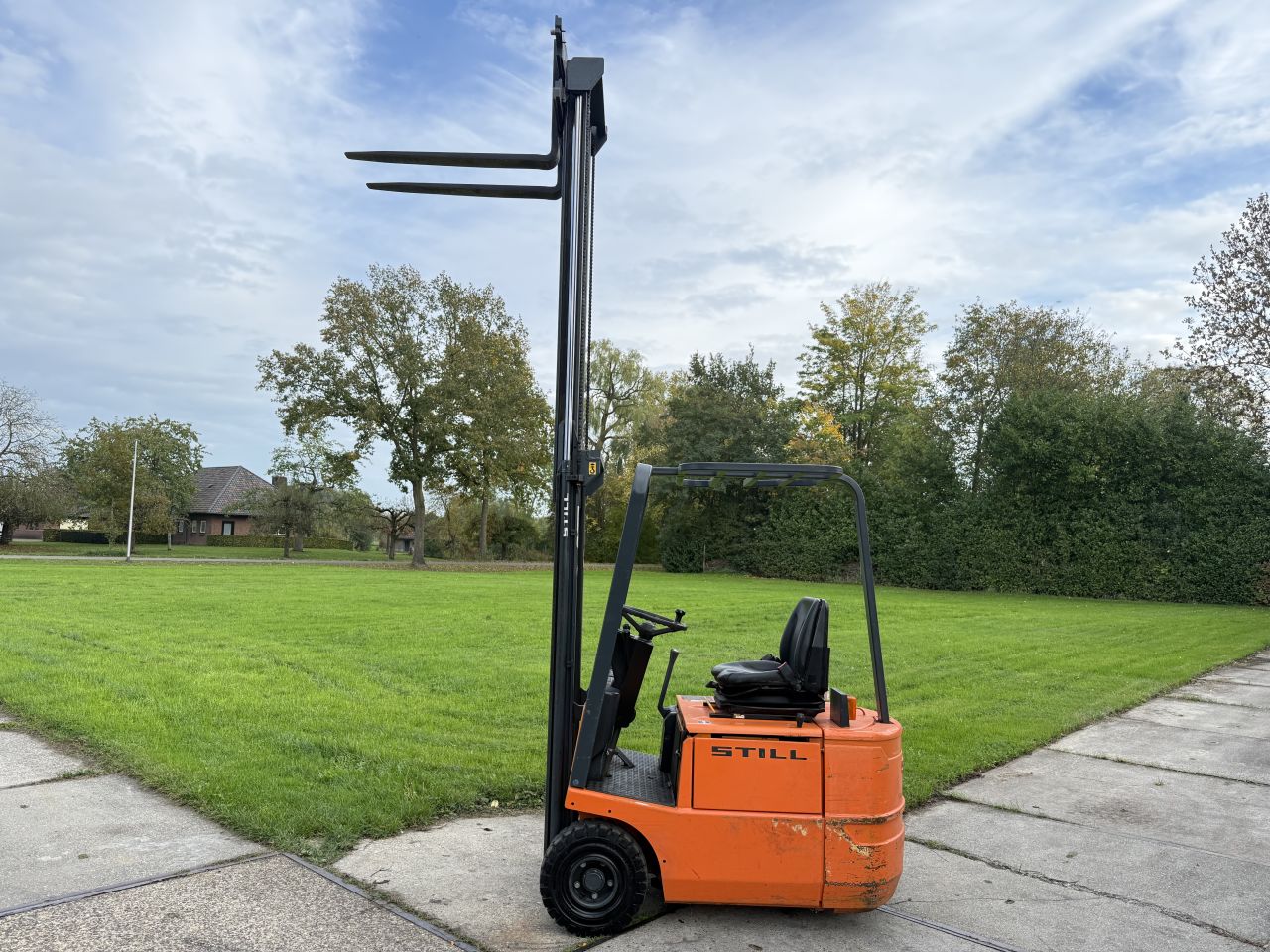 Mini heftruck Still 1200KG elektrisch inclusief oplader