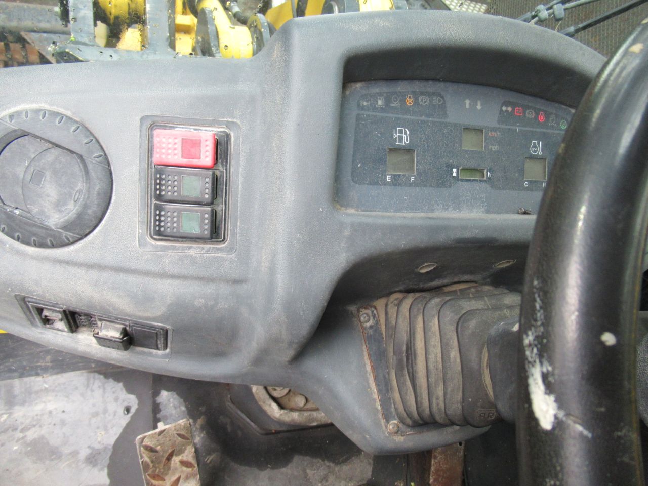 KOMATSU WA80-5
