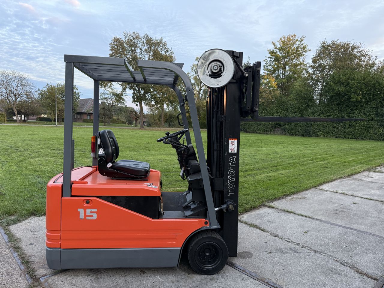 Toyota 1500KG elektrisch triplex 4.5M Freelift Sideshift