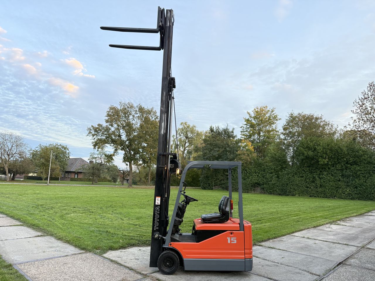 Toyota 1500KG elektrisch triplex 4.5M Freelift Sideshift