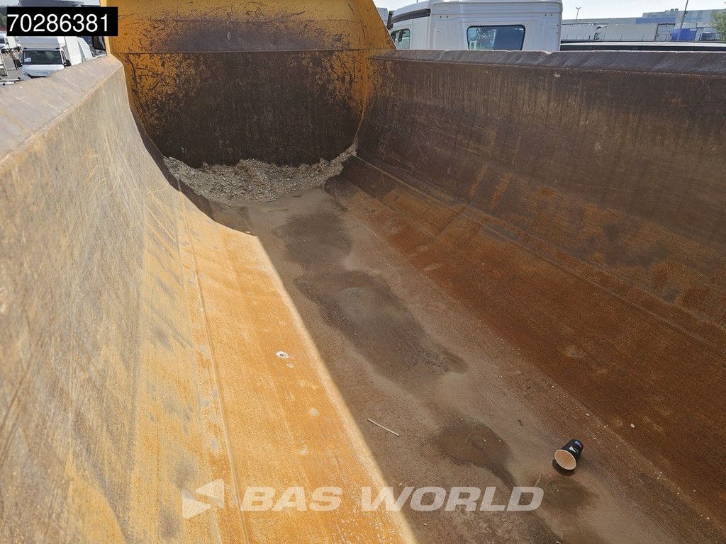 Renault Kerax 480 8X4 16m3 tipper Retarder Optibrake+ Big-Axle Steelsuspension Euro 5