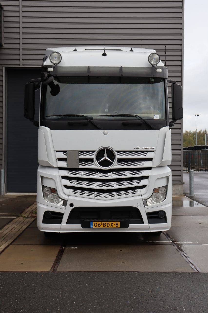 Chassis Cabin Mercedes-Benz ACTROS Diesel 422hp 2014