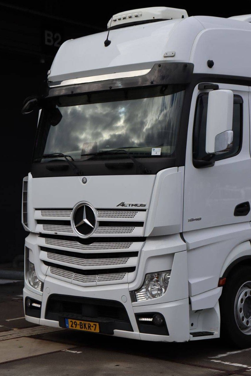 Chassis Cabin Mercedes-Benz ACTROS Diesel 477hp 2018
