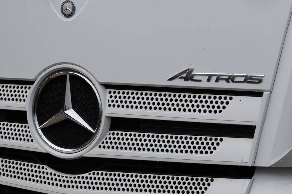 Chassis Cabin Mercedes-Benz ACTROS Diesel 477hp 2018
