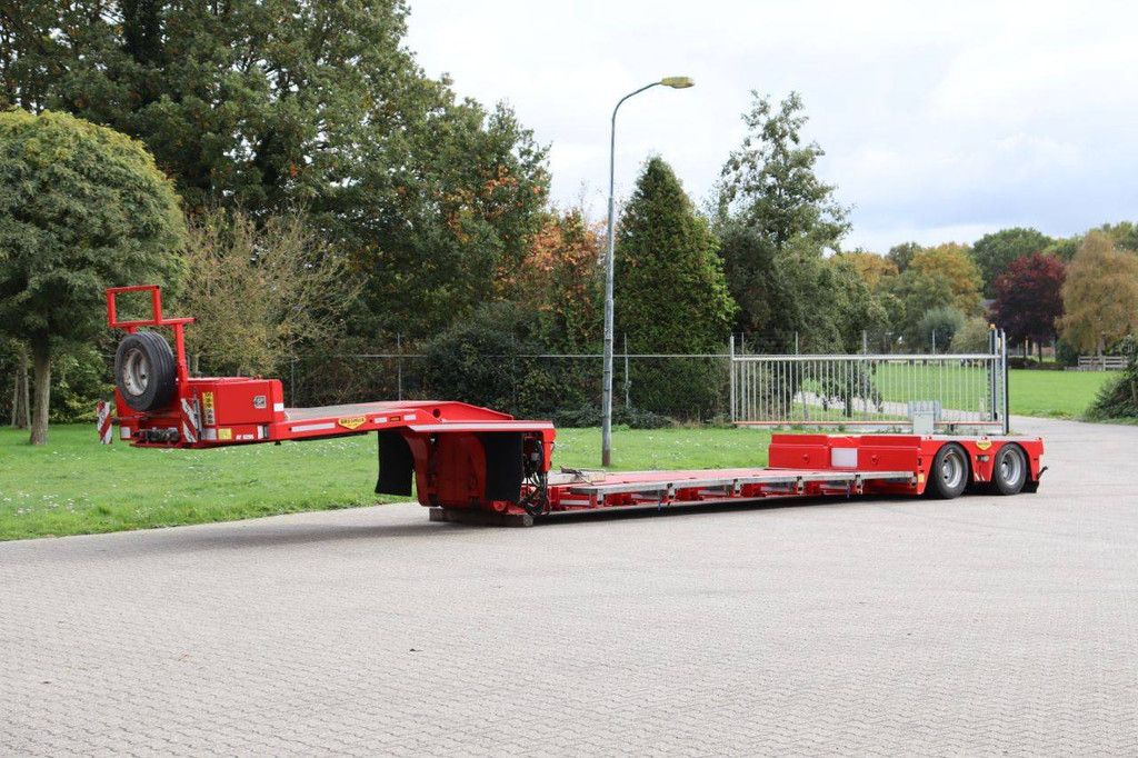 Semi-Tieflader Broshuis 2ABSD-SL 2015
