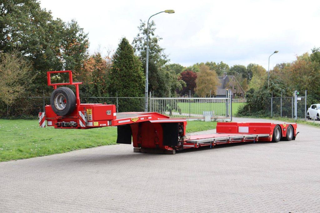 Semi-Tieflader Broshuis 2ABSD-SL 2015