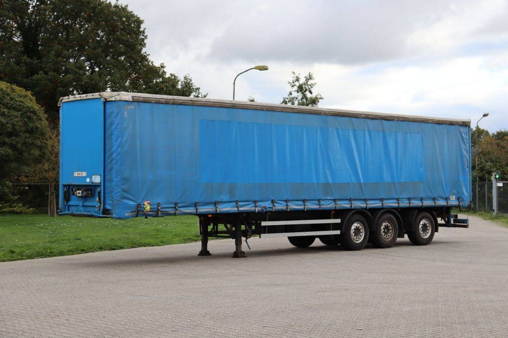 Curtainsider trailer Pacton TBD339 2001