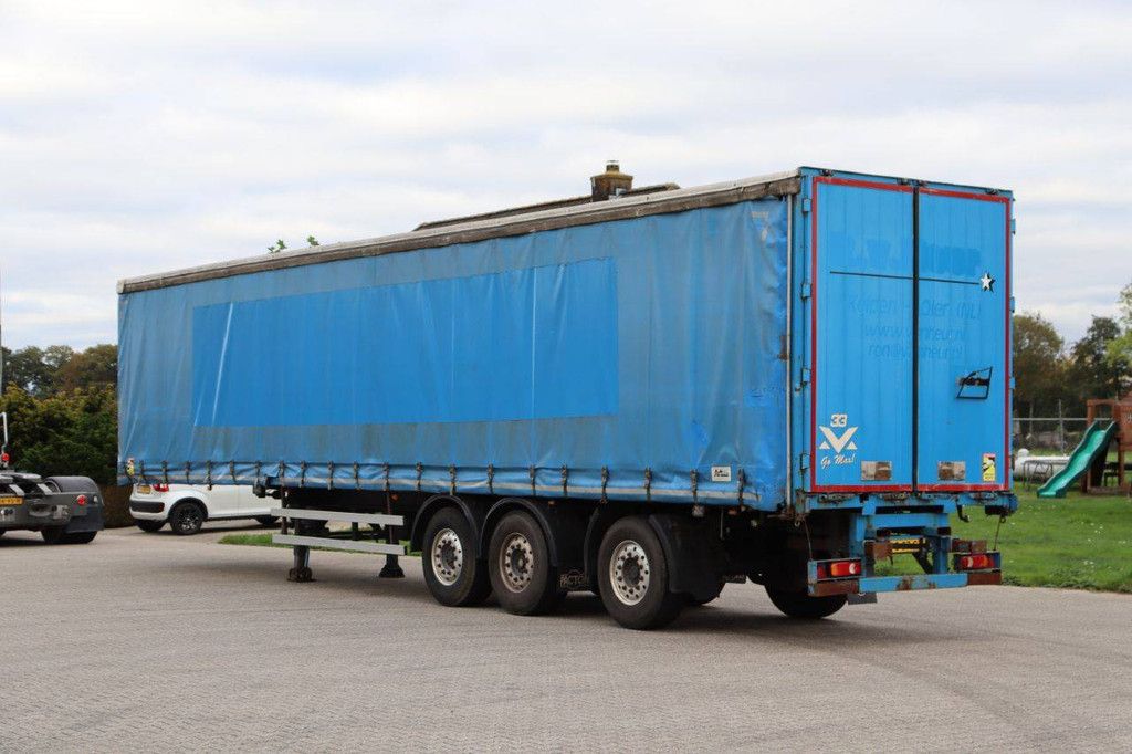 Curtainsider trailer Pacton TBD339 2001