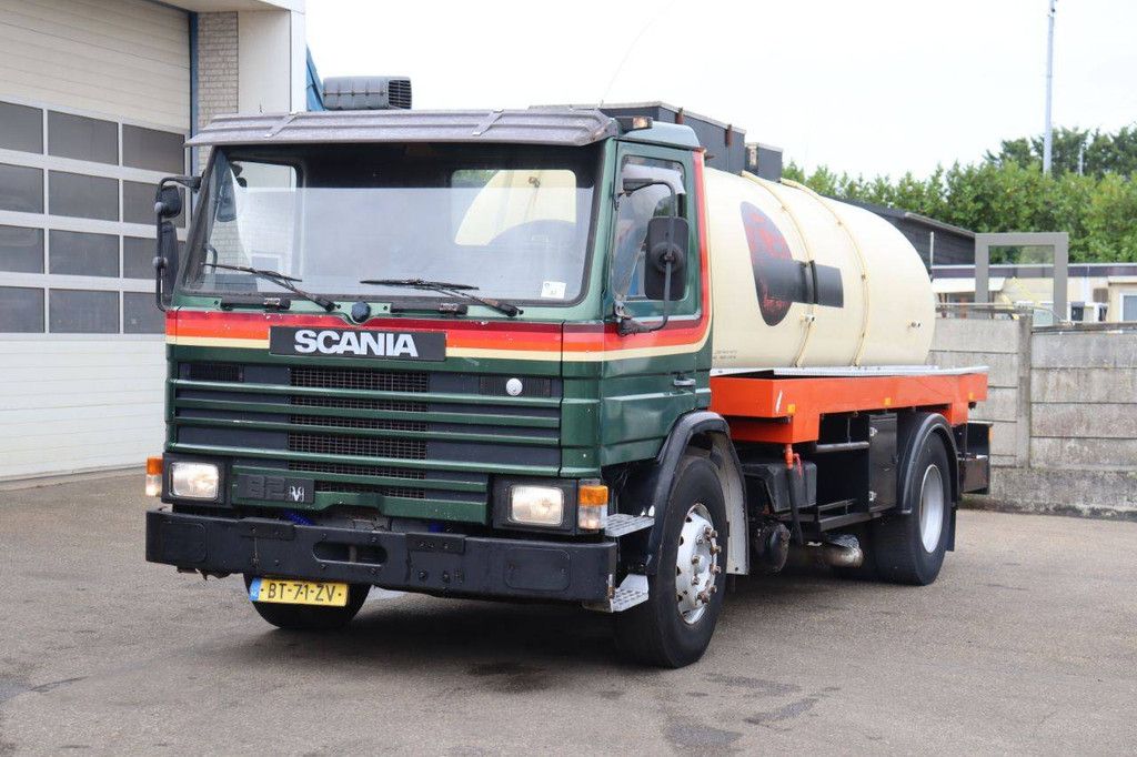 Tank truck Scania CG13 Diesel 190 hp 1987