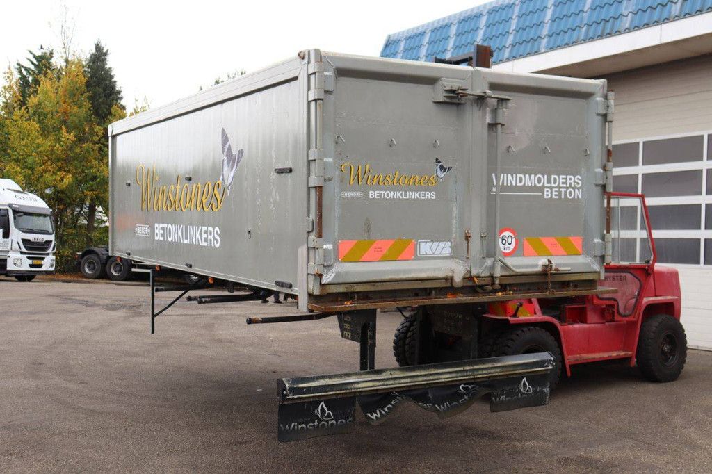 Container