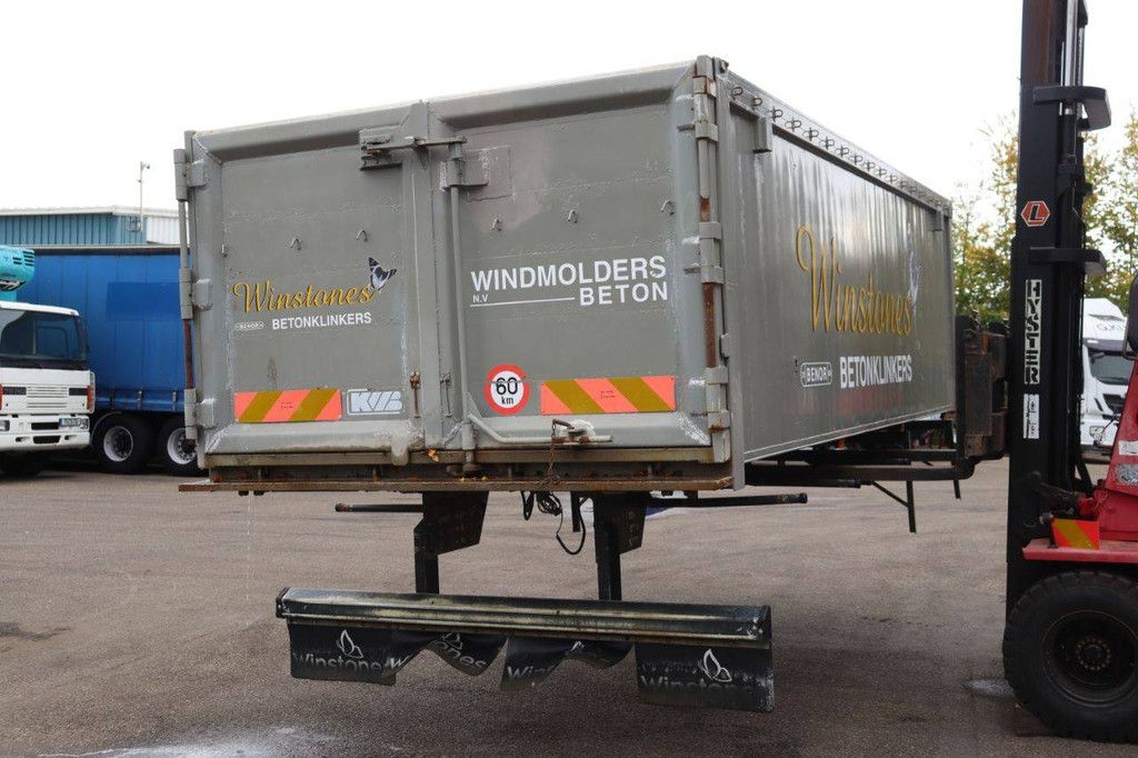 Container