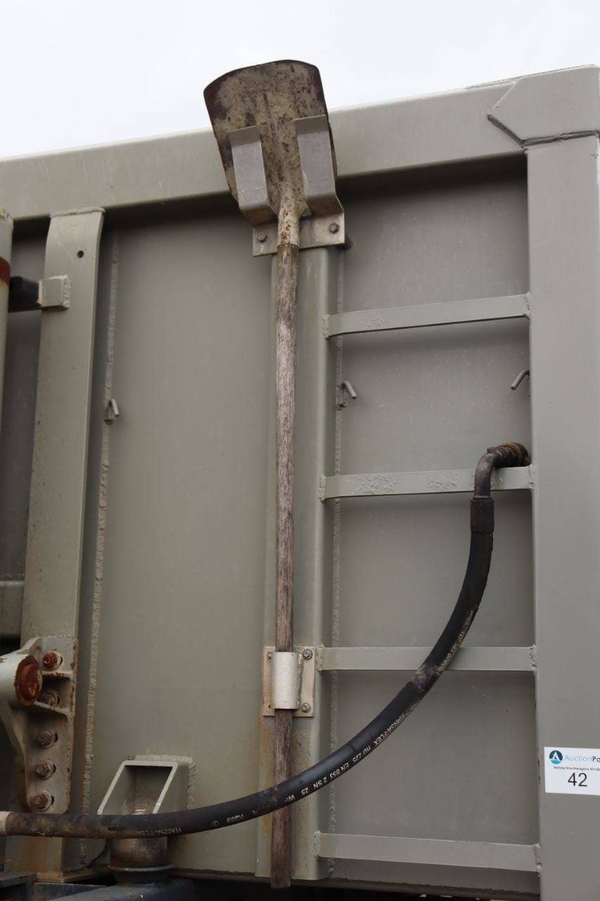 Container