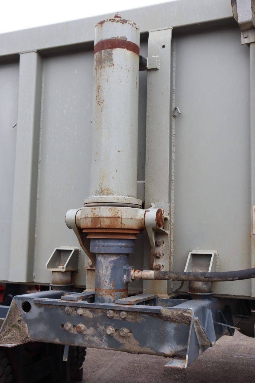 Container