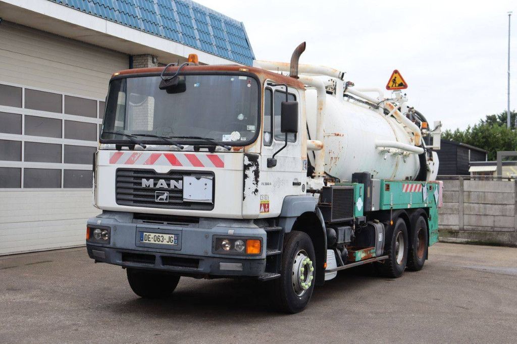 Truck MAN 33.360 Diesel 360hp 2002