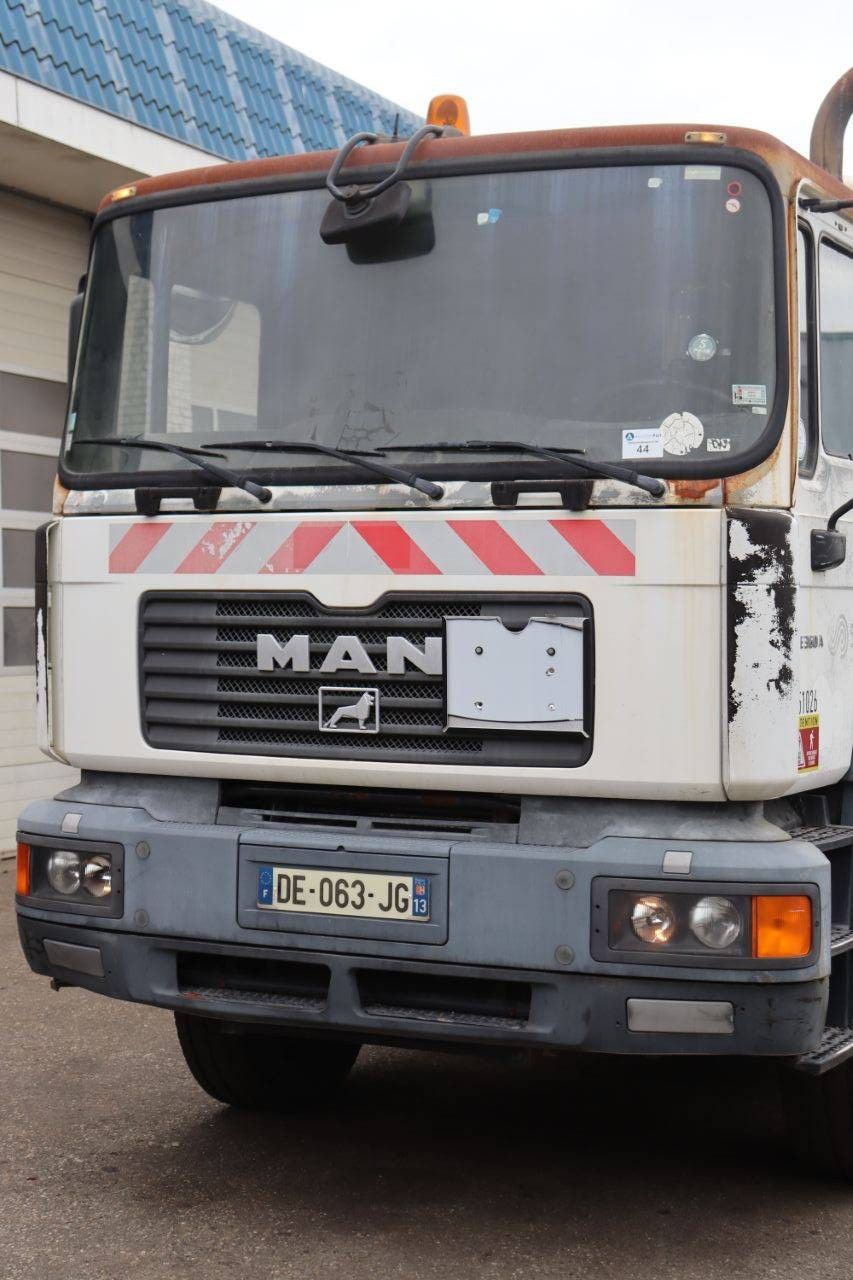 Truck MAN 33.360 Diesel 360hp 2002