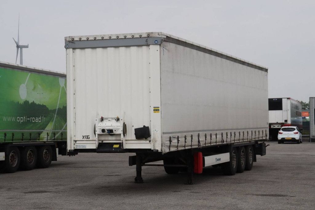 Krone SD sliding tarpaulin trailer