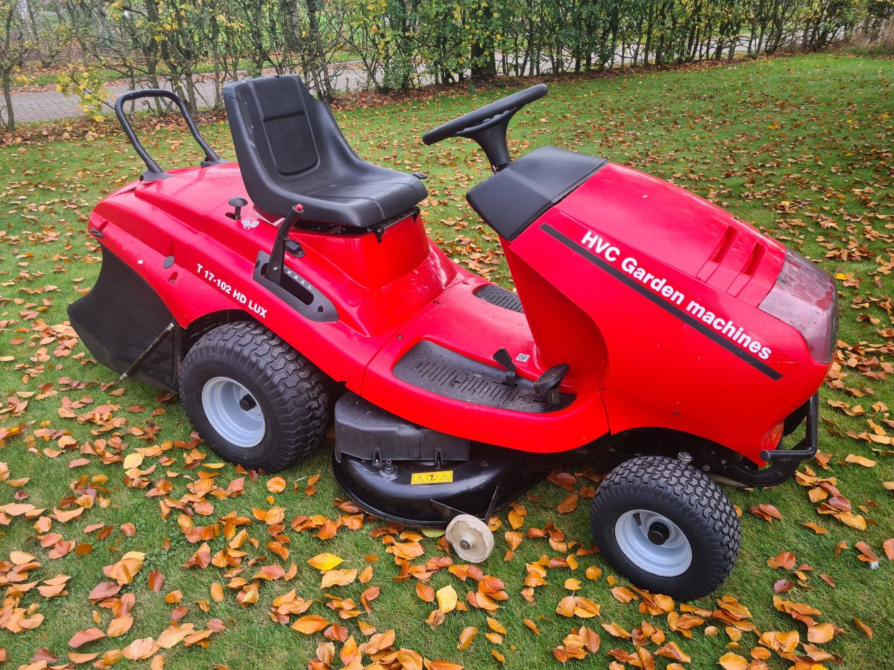 Alko T 17-102 HD LUX zitmaaier met opvangbak hydrostaat.