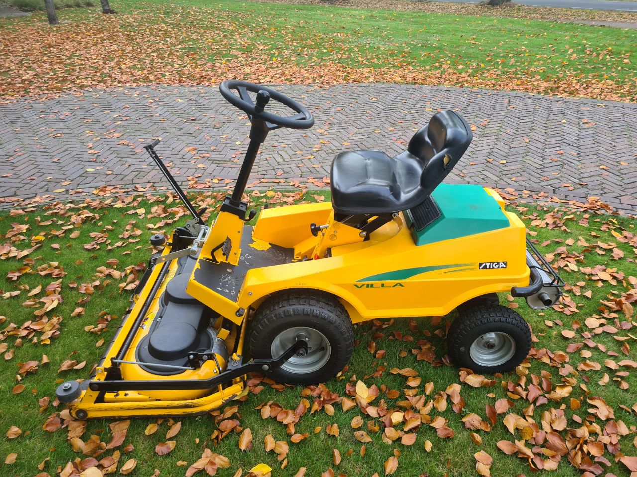 Stiga villa frontmaaier mulch maaier mulchmaaier.