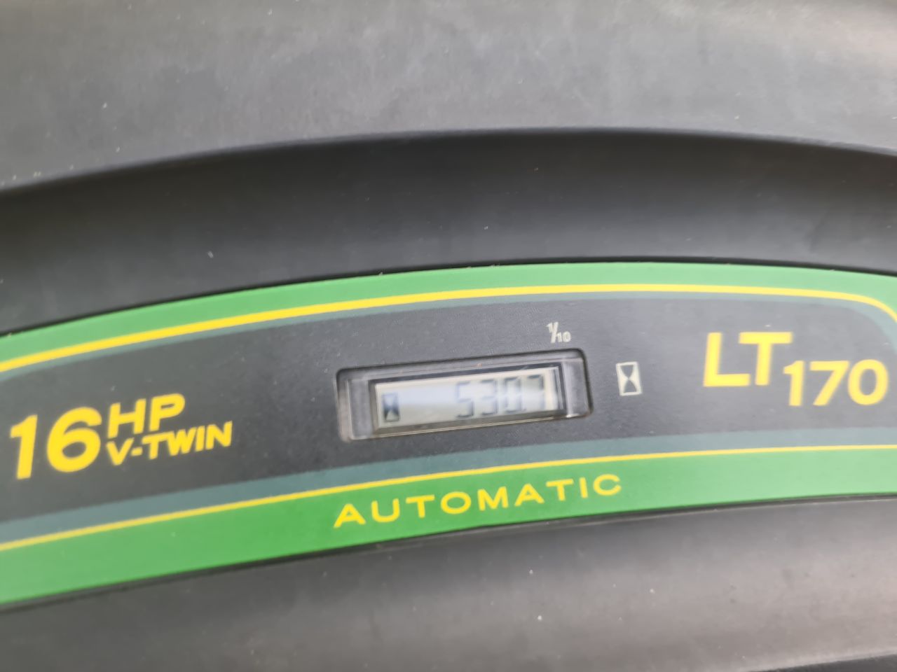 John Deere LT 170 zitmaaier mulch maaier hydrostaat 2 cil.