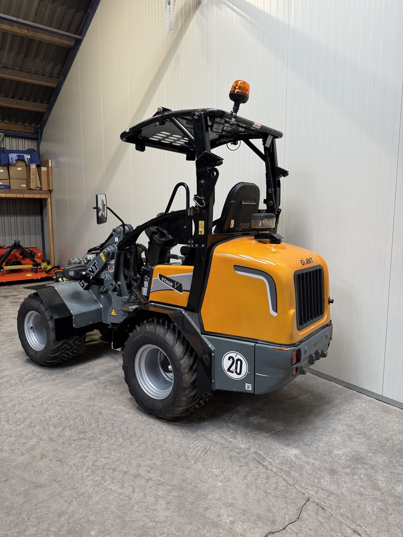 Giant g2500hd extra pro inching ( 660 uur )