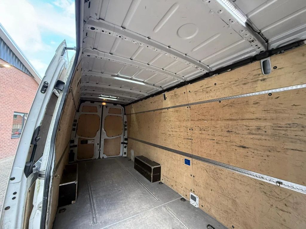 Volkswagen Crafter 2.0 TDI L4H2