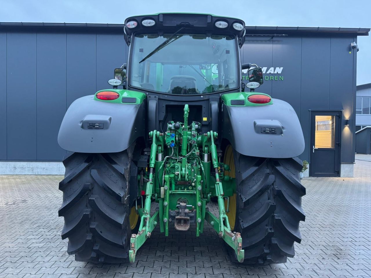 John Deere 6210R AP