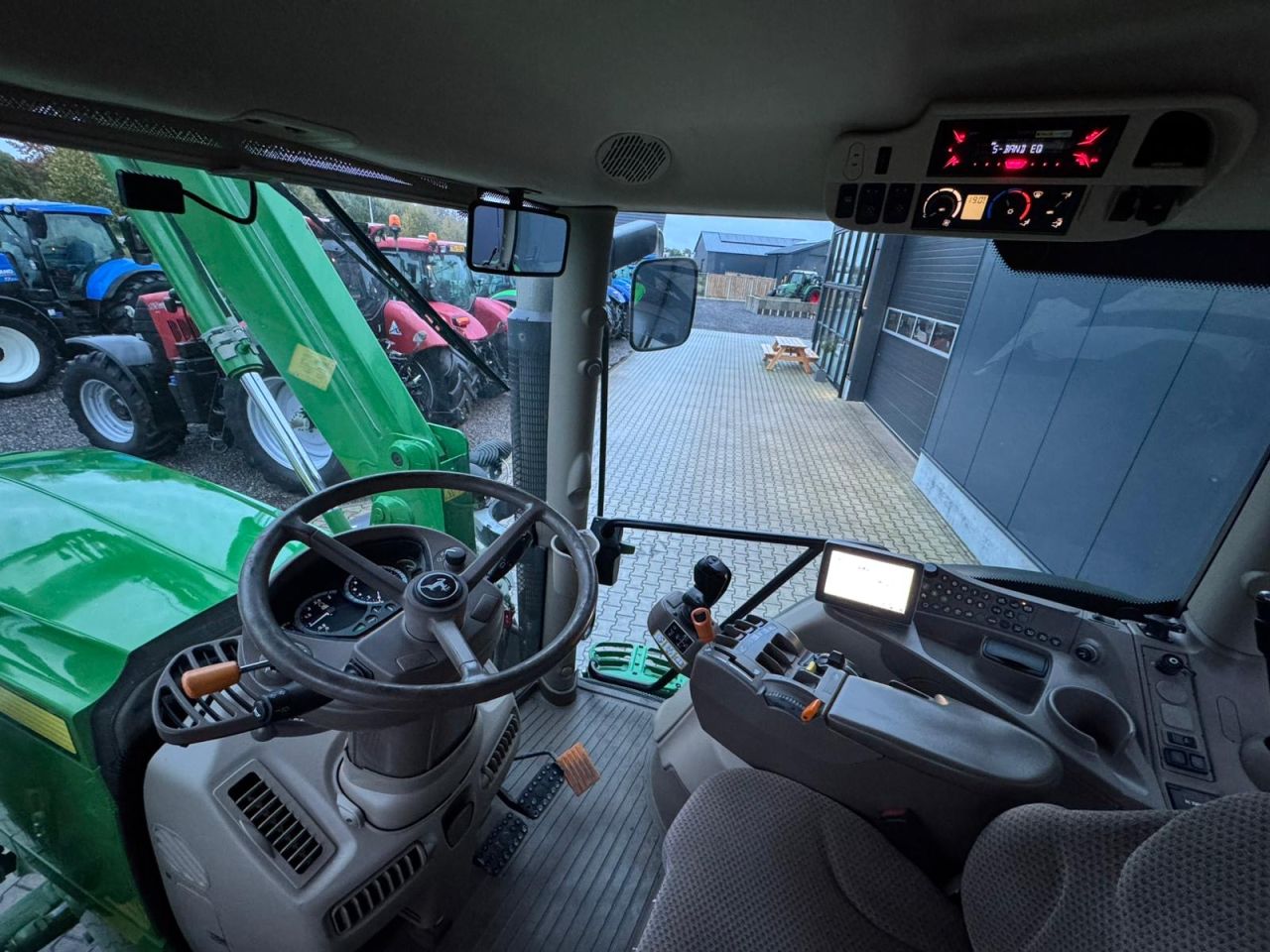 John Deere 6210R AP