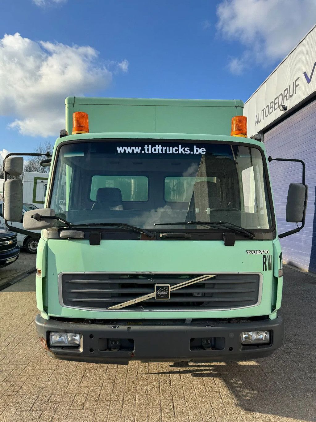 Volvo FL 180 **GENERATOR 100Kva MERCEDES V6**